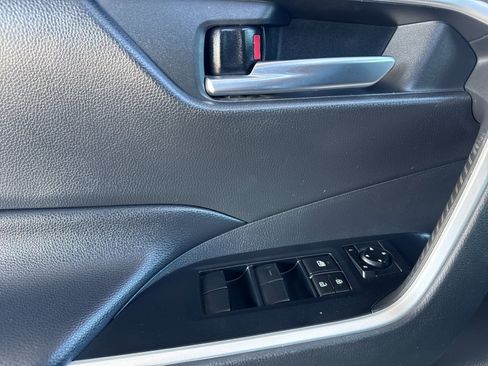 Used 2019 Toyota RAV4 XLE w/ Carpet Mat Package image 10
