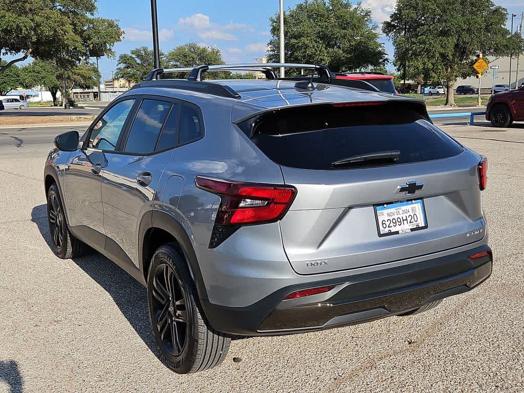 Used 2025 Chevrolet Trax ACTIV FWD image 12