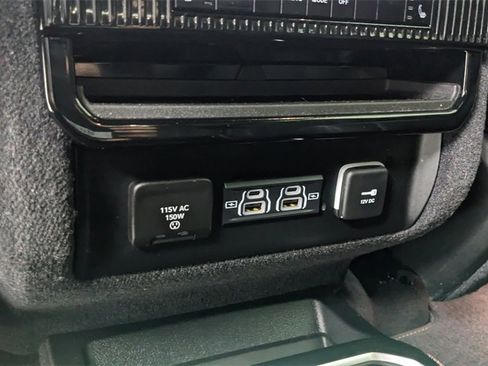 Used 2024 Jeep Wagoneer Series III image 40