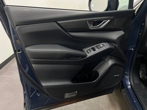 Used 2025 Subaru Ascent Limited AWD/4WD image 12