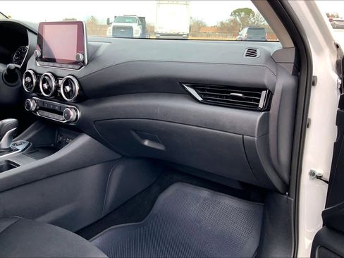 Used 2024 Nissan Sentra SV w/ Trunk Package image 18