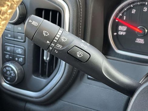 Used 2019 Chevrolet Silverado 1500 High Country w/ Technology Package image 15