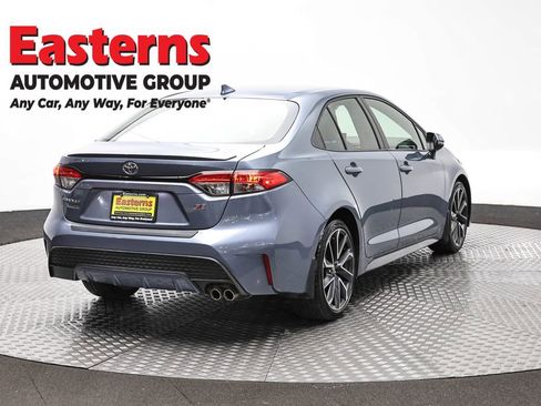 Used 2020 Toyota Corolla SE w/ SE Premium Package FWD image 5