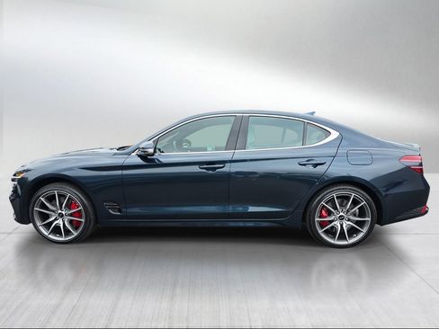 Used 2025 Genesis G70 2.5T AWD/4WD image 6