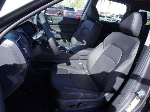 New 2026 Nissan Pathfinder SL image 15