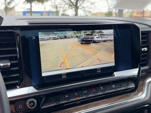 Used 2025 Chevrolet Silverado 1500 LT image 29