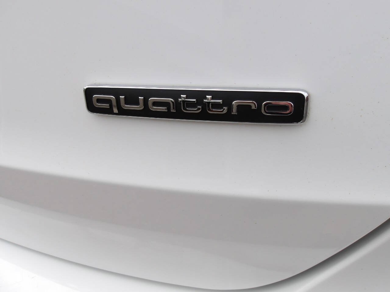 Used 2019 Audi Q3 2.0T Premium AWD/4WD image 38