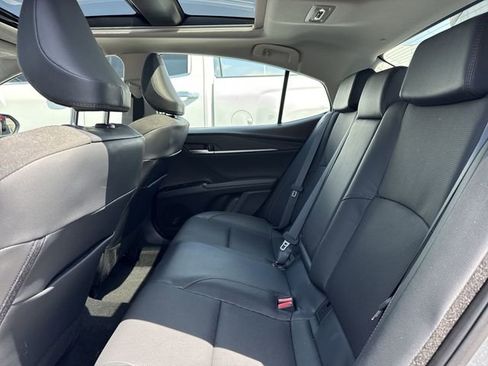 Used 2025 Toyota Camry XLE w/ Premium Plus Package FWD image 9