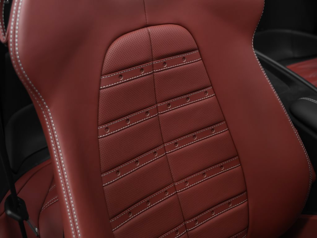 Certified 2025 Ferrari Roma Spider RWD image 25
