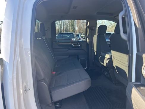 Used 2025 Chevrolet Silverado 2500 LT w/ Convenience Package image 18