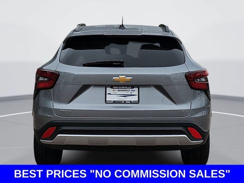 New 2026 Chevrolet Trax LT w/ Sunroof Package FWD image 4