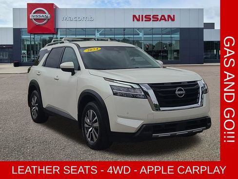 Used 2024 Nissan Pathfinder SL AWD/4WD image 1