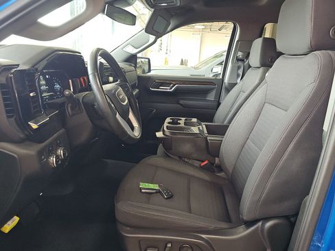 Used 2023 GMC Sierra 1500 Elevation AWD/4WD image 5