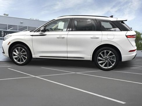 New 2025 Lincoln Corsair Grand Touring AWD/4WD image 2