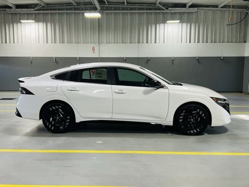 New 2026 Nissan Sentra SR image 17