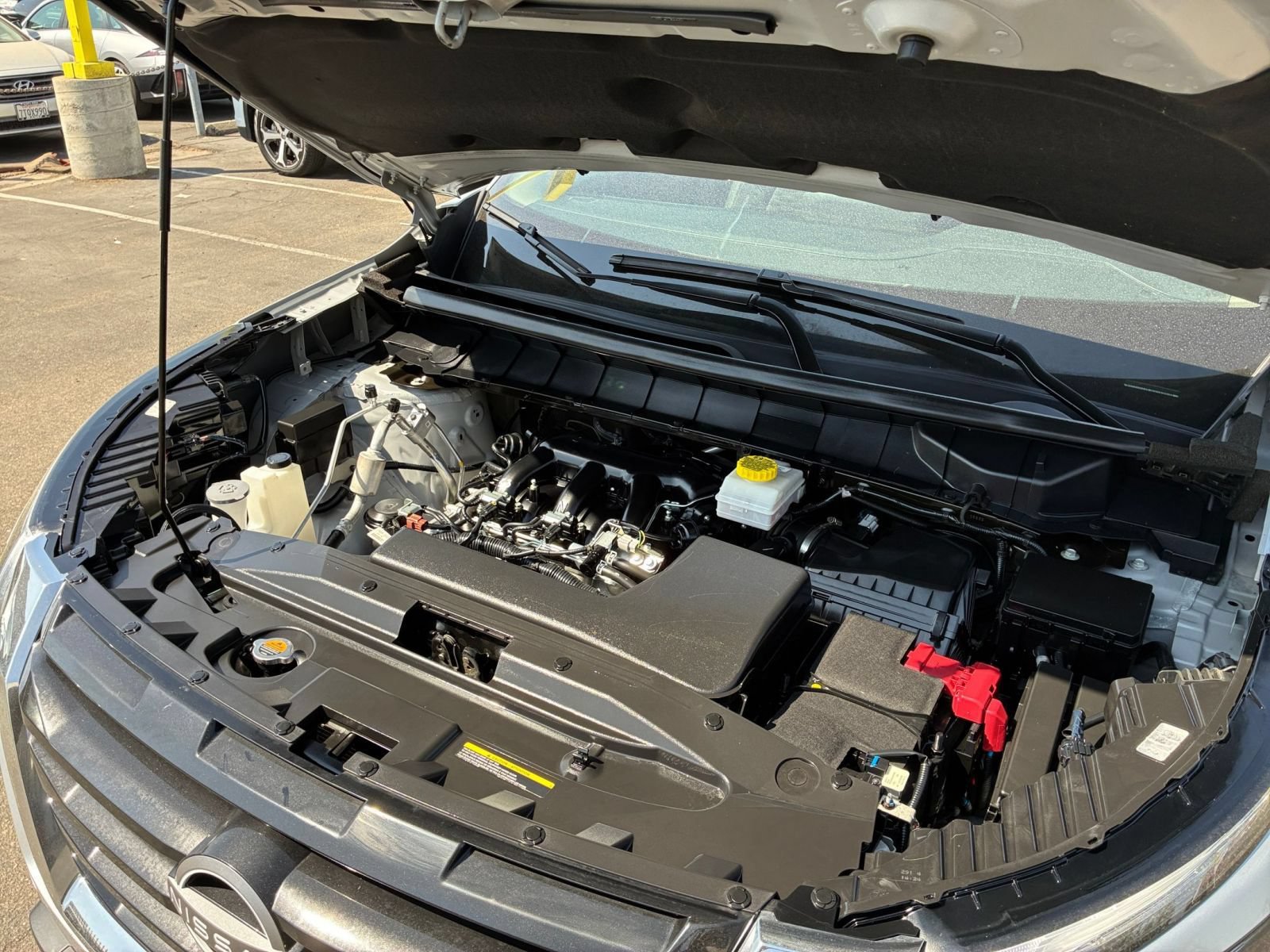 Used 2025 Nissan Pathfinder SV AWD/4WD image 34