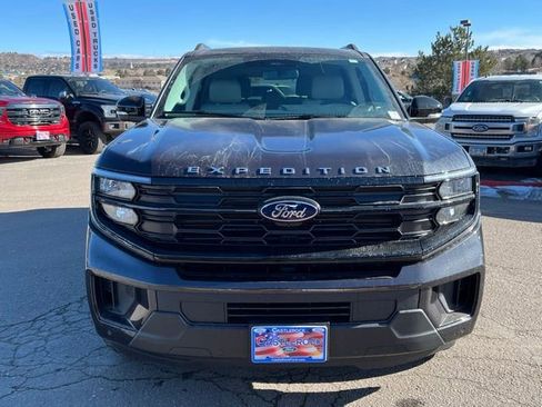 New 2026 Ford Expedition Active image 8