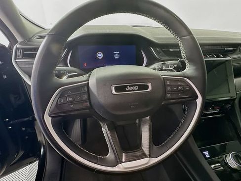 Used 2022 Jeep Grand Cherokee L Limited AWD/4WD image 15
