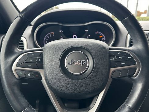 Used 2018 Jeep Grand Cherokee Altitude image 24