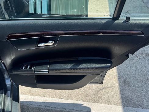 Used 2011 Mercedes-Benz S 550 4MATIC image 19