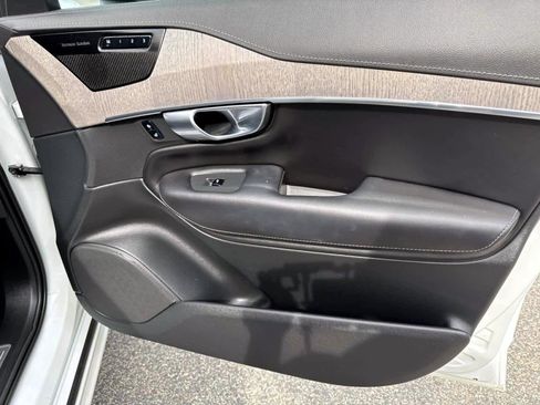 Used 2022 Volvo XC90 T6 Inscription w/ Climate Package image 10