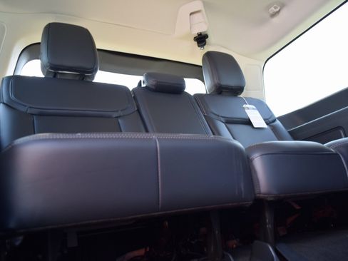 New 2025 Ford Expedition Platinum w/ Driver's Package image 23