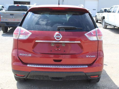Used 2015 Nissan Rogue SV image 5