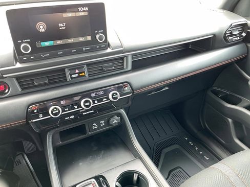 Certified 2023 Honda Pilot Sport image 12