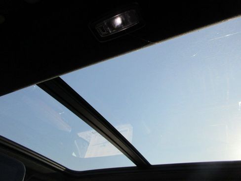 New 2026 GMC Yukon XL Denali w/ Denali Reserve Package image 17