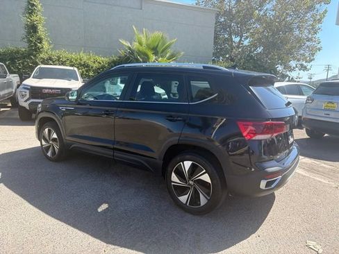 Used 2024 Volkswagen Taos SE AWD/4WD image 8