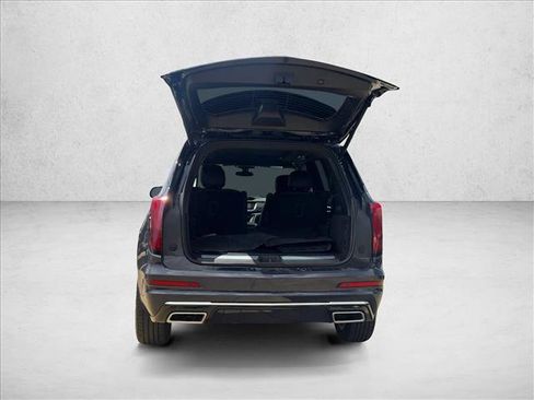 Used 2024 Cadillac XT6 Premium Luxury image 6