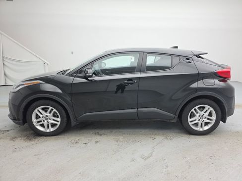 Used 2021 Toyota C-HR LE image 7