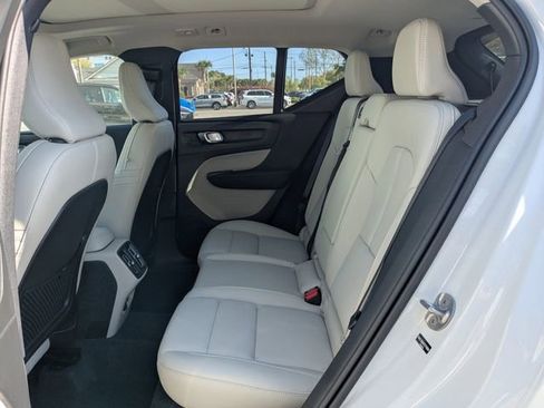 New 2026 Volvo XC40 B5 Plus w/ Protection Package Premier AWD/4WD image 18