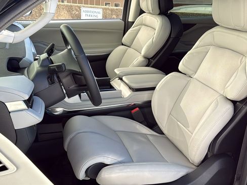 New 2026 Lincoln Navigator L Reserve image 22