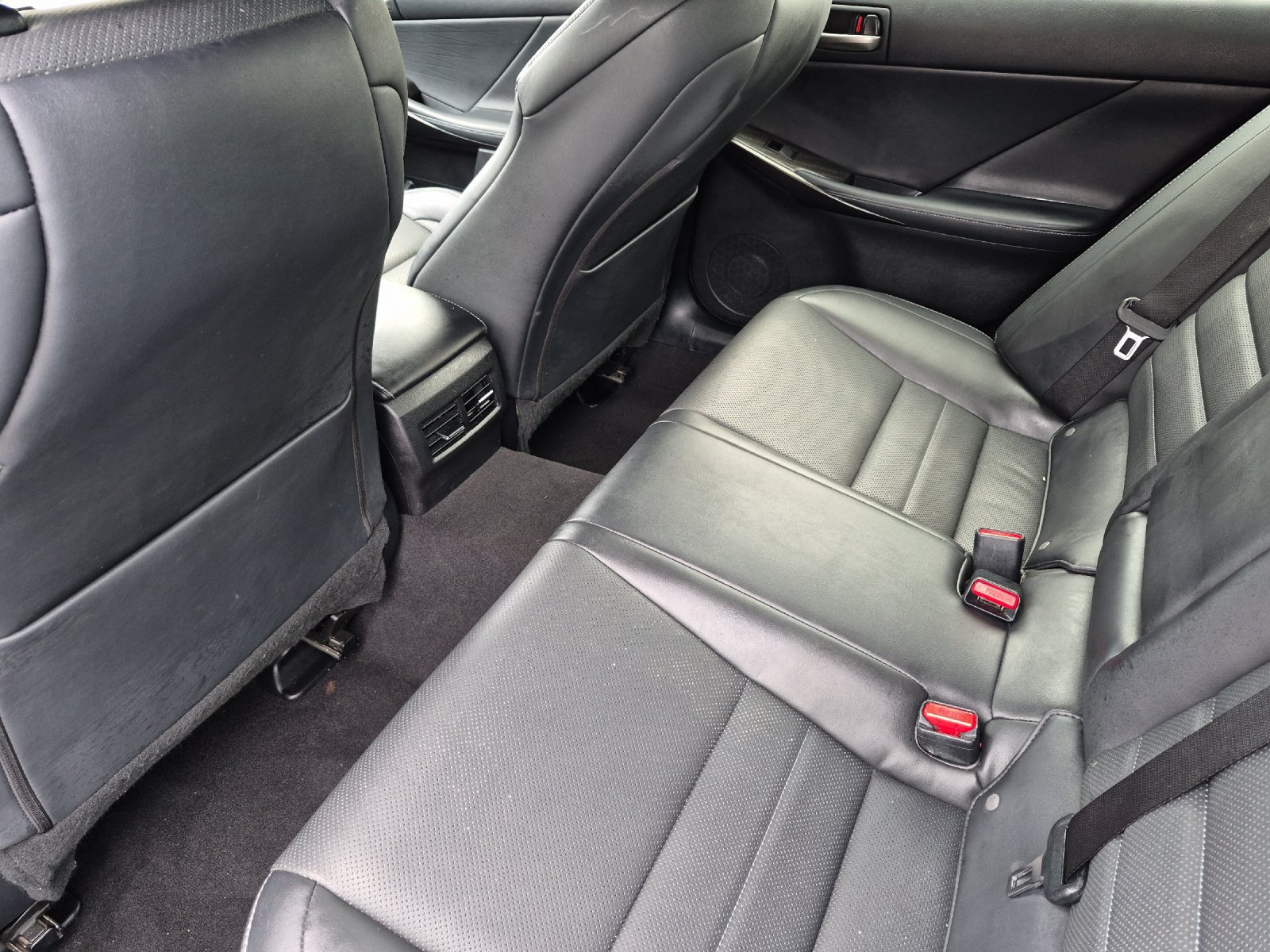 Used 2021 Lexus IS 350 F Sport RWD image 11