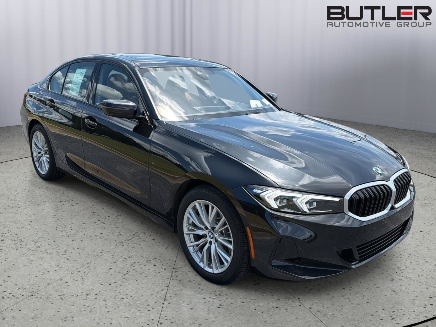 Used 2023 BMW 330i xDrive Sedan w/ Premium Package AWD/4WD image 8