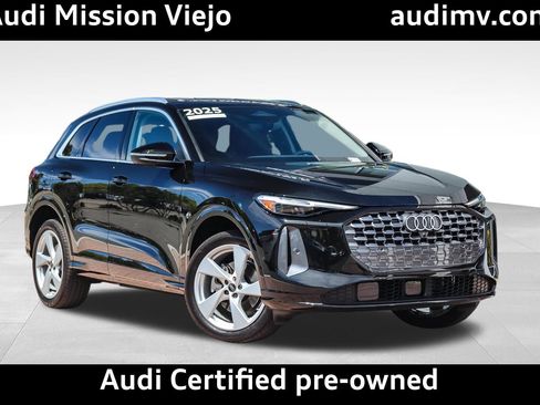 Certified 2025 Audi Q5 Premium Plus w/ Premium Plus AWD/4WD image 1