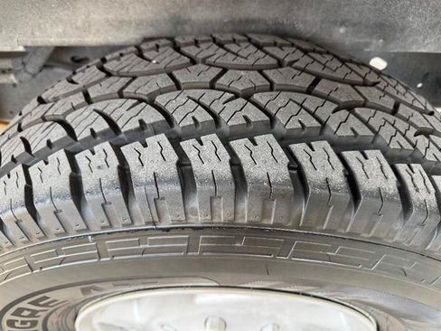 Used 2008 Ford E-350 and Econoline 350 XLT RWD image 17