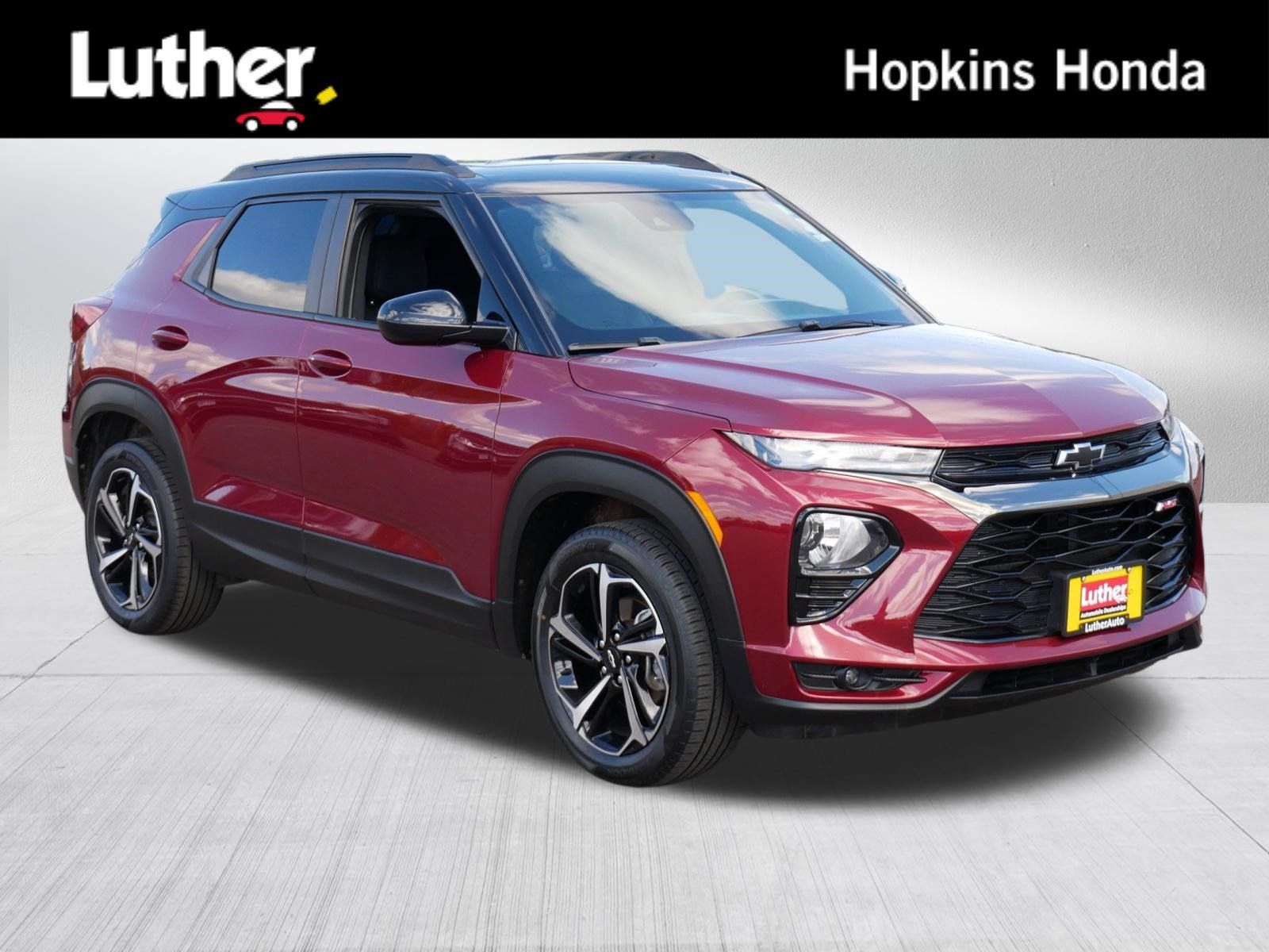 Used 2023 Chevrolet TrailBlazer RS w/ Sun and Liftgate Package AWD/4WD image 1