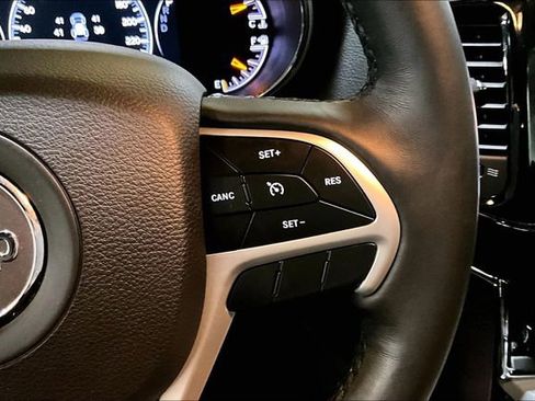 Used 2019 Jeep Grand Cherokee Limited w/ Luxury Group II image 22