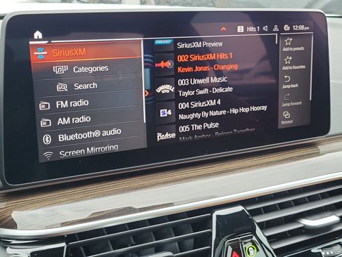 Used 2021 BMW 540i xDrive 540i xDrive w/ Premium Package image 17