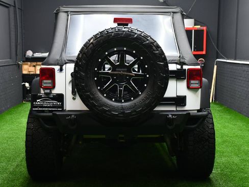 Used 2013 Jeep Wrangler Unlimited Sport w/ Connectivity Group AWD/4WD image 10