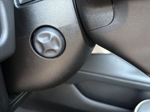 Used 2023 Chevrolet Suburban Premier image 11