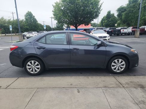 Used 2014 Toyota Corolla LE FWD image 9