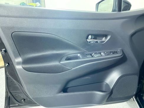 Used 2022 Nissan Versa SV image 18