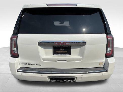 Used 2018 GMC Yukon XL Denali w/ Denali Ultimate Package AWD/4WD image 4