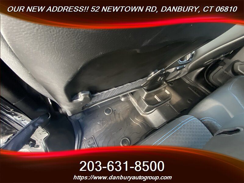 Used 2024 Jeep Wrangler Unlimited Rubicon 4xe w/ Technology Group AWD/4WD image 25