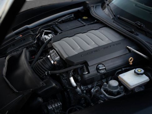 Used 2017 Chevrolet Corvette Stingray Coupe w/ Carbon Flash Badge Package image 15