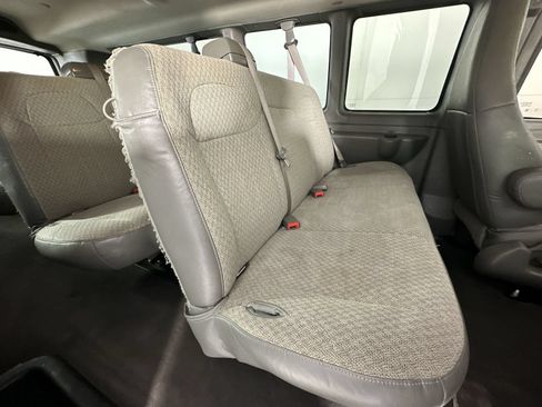 Used 2019 Chevrolet Express 3500 LT w/ LT Preferred Equipment Group RWD image 22