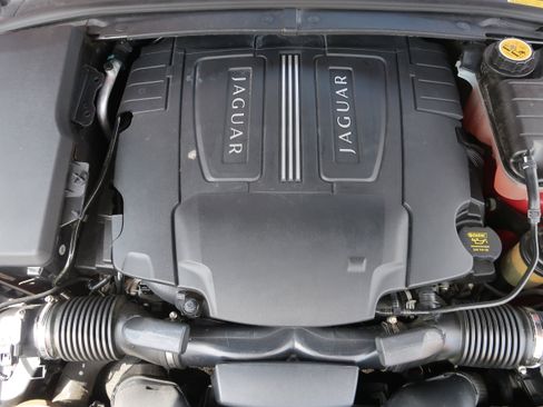 Used 2011 Jaguar XF Premium RWD image 41